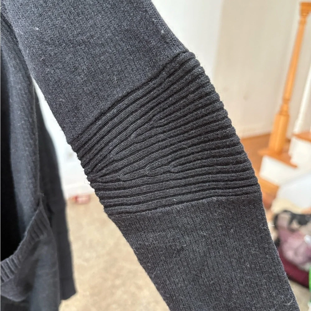 lululemon sweater/wrap size S/M